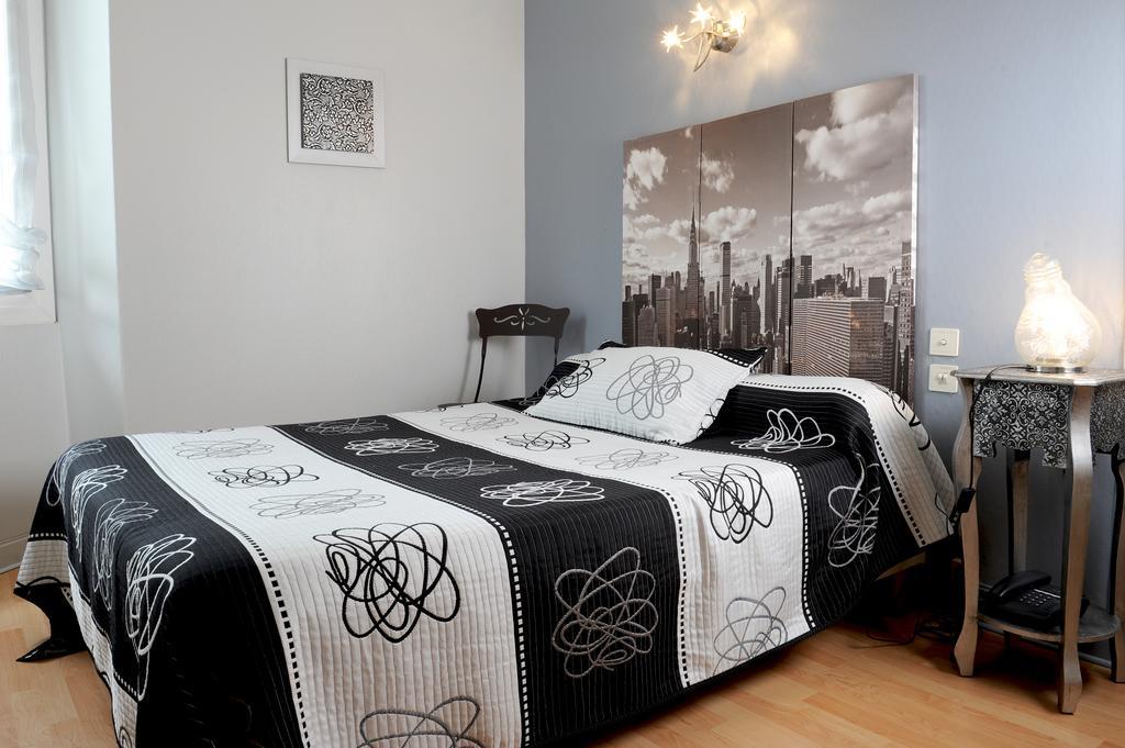 Hotel Le Trinquet Louhossoa Room photo